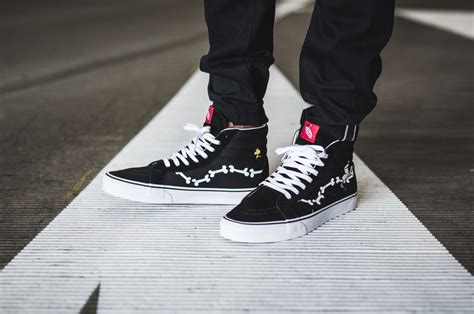 You watch this little video tutorial below which shows you exactly how to do it, that's how! How To Lace Popular Vans Sneakers (Sk8-Hi) - Shoes and Sneakers
