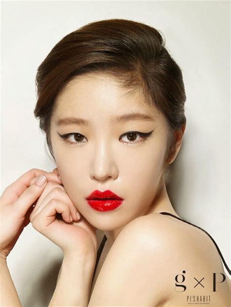 Gain Shows Her Unusual Make Up Style For Gxp Pictorials Daily K