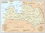 Grande detallada mapa político y administrativo de Letonia con ...