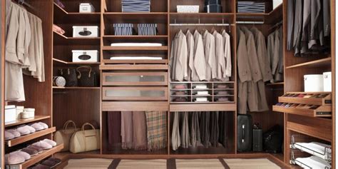 From the crazy closet to the horrible garage, we wince a little every time that door opens. 10 Best Walk-In Closets | Design Trends - Premium PSD ...