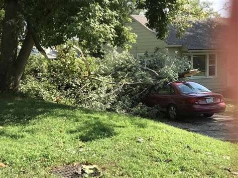 Damaging Storms Leave Nearly 100000 People Without Power In The Kansas City Area Earth