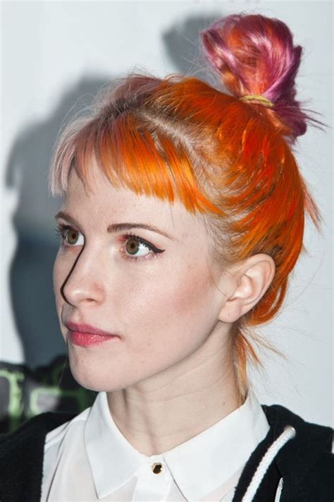 Hayley Paramore Paramore Hayley Williams Bun Hairstyles Straight