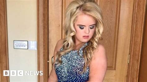 Belfast Fashion Week Debut For Teen With Downs Syndrome Bbc News