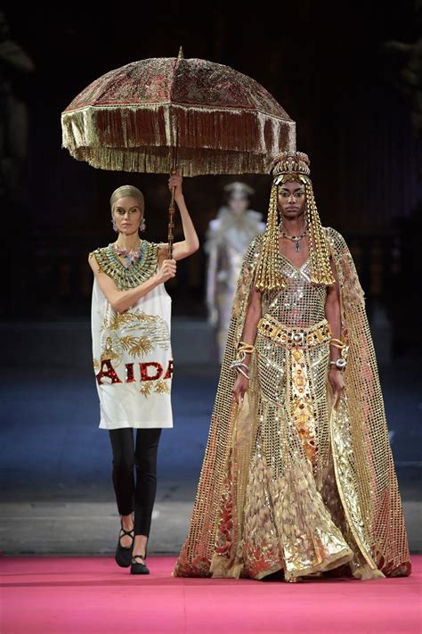dolce and gabbana haute couture printemps Été 2020 défilé vogue paris egyptian fashion