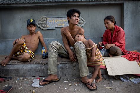 ទឹកចិត្ដម្ដាយ Poverty In Cambodia