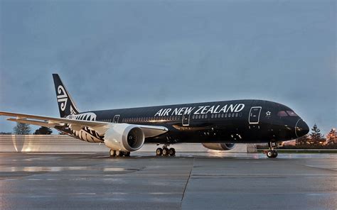 The Next Generation Boeing Dreamliner Jet Looks Stunning In Black