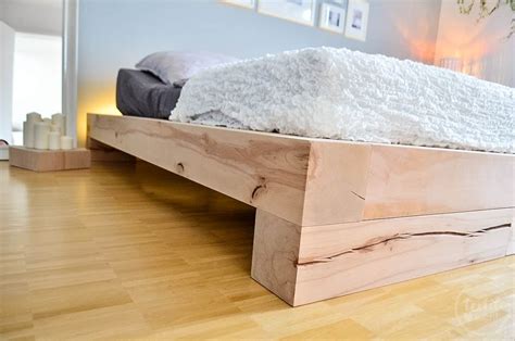 In wenigen schritten steht im schlafzimmer ein stylisches diy bett. Bauanleitung: DIY Familienbett selber bauen | Bett selber ...