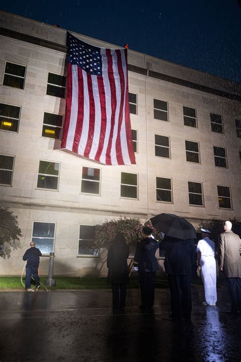 Dvids Images Pentagon 911 Flag Unfurling Image 3 Of 9