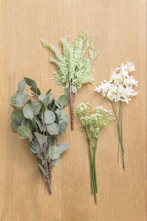 Here, we cultivated the best tips and tricks from our most trusted florists for you to use in your next floral arrangement, ensuring a memorable result. Greenery Combo Pack - 12 Types | Dried flower arrangements ...