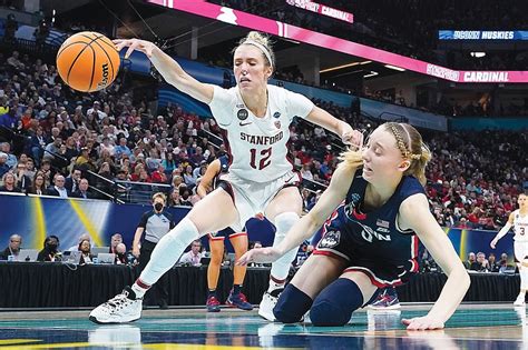 Uconn Tops Stanford 63 58 Advances To Ncaa Title Game