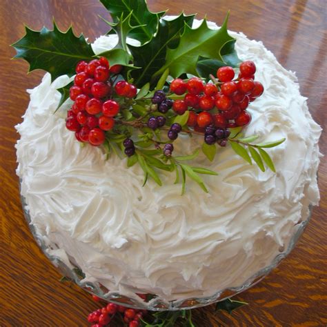 Christmas is a perfect time to break out the mincemeat pies, mud pies and key lime pies. Beautifully decorated Christmas cake... No recipe just inspiration... (With images) | Best ...