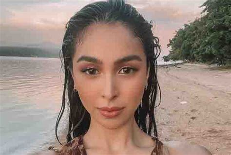 Julia Barrettos Lost Selfie Photo Goes Viral Showbiz Chika