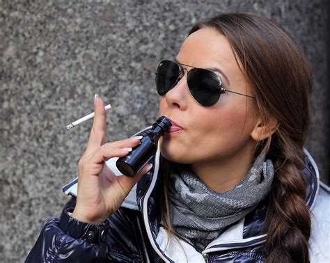 Wallpaper Model Portrait Sunglasses Glasses Winter Smoke Music Smoking Singer Braids