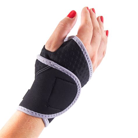 Lightweight And Breathable Neoprene Black Wrist Brace Compression Sleeve