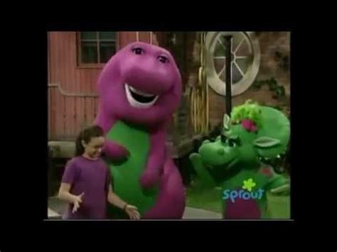Is barney and friends where she met selena gomez? All Demi Lovato & Selena Gomez Barney Scenes Together ...