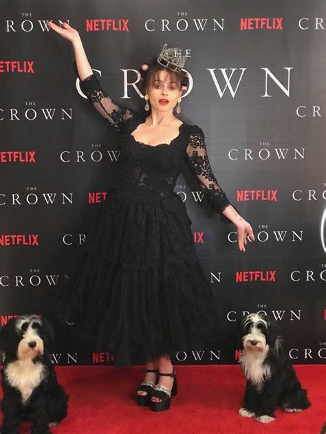 Olivia colman will replace claire foy as queen elizabeth, while tobias menzies takes over from matt smith as prince philip. The Cast of 'The Crown' Staged Their Own Premiere For Season Four From Their Homes: Photo ...
