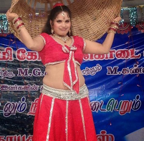 Kerala Mallu Doodhwali Hot Aunty Actress Pavitra Sexy Saree Removed To