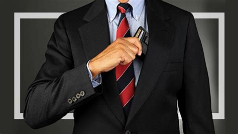 10 things every man should have in his pockets