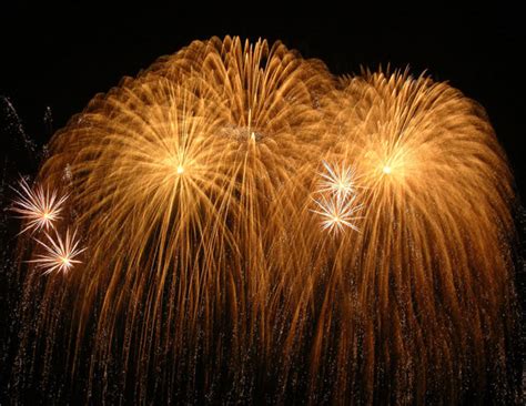 How To Make Yellow Glitter Fireworks Stars — Skylighter Inc