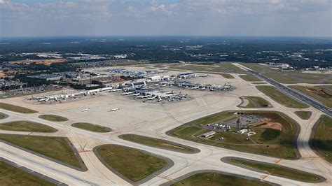 Where To Eat At Charlotte Douglas International Airport Clt Eater