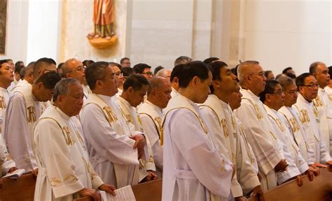 filipino priests called to walk with fellow immigrant catholics catholic philly