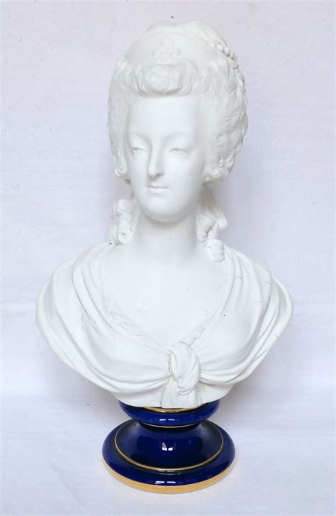 Sèvres Buste De Marie Antoinette Reine De France En Biscuit De