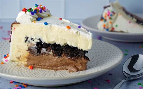 How To Make Ice Cream Cake Thats Even Better Than Dq
