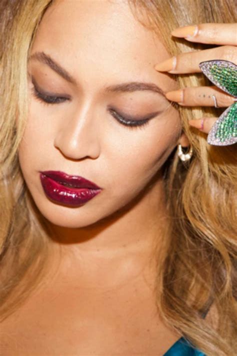 Beyoncé Has Ted A 95000 Ring To The Vanda Museum Vogue France