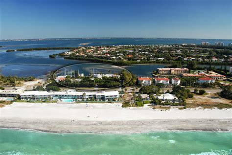 Dock on the Bay in Longboat Key : Waterfront Town Homes for Sale