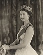 NPG P1433; Queen Elizabeth II - Portrait - National Portrait Gallery