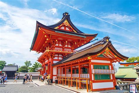 The shrine is at the base of a mountain 233 m above sea level and includes trails up the mountain to many smaller shrines which span 4 kilometers and takes approximately 2 hours to walk up. Kyoto hiking: Fushimi Inari shrine - Travelling Dany
