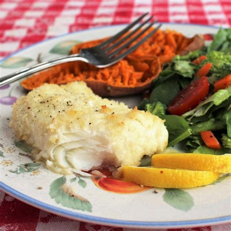 Position the haddock fillet, skin side down, over a large piece of foil; Panko Parmesan Baked Haddock | Recipe | Haddock recipes ...