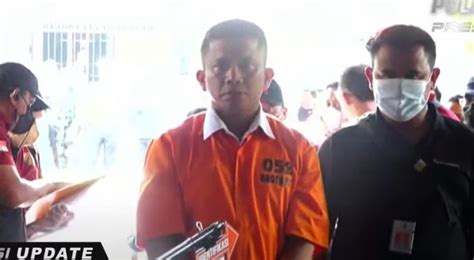 Penampakan FERDY SAMBO Kenakan Baju Tahanan Dikawal Ketat Brimob