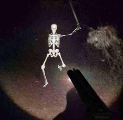 Running Skeleton With Machete Know Your Meme