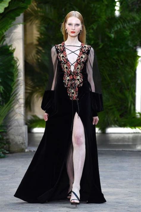 These Are The Dreamiest Dresses From Paris Haute Couture Week Couture