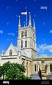 Iglesia Anglicana Southwark Catedral Torre bandera de Inglaterra ...