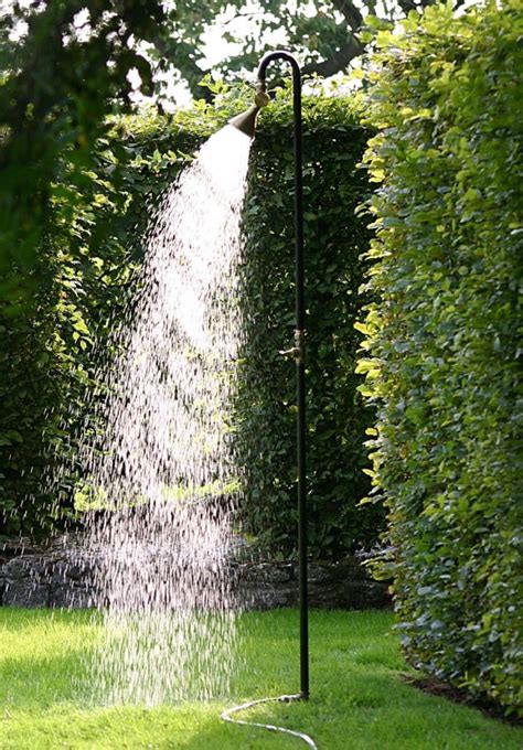 10 Easy Pieces Freestanding Outdoor Showers Gardenista