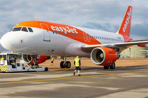 Gatwick Airport Easyjet Adds Extra Seats To Popular European Beach And