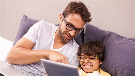 5 Tips For Parenting In A Social Media Culture Jellytelly Parents