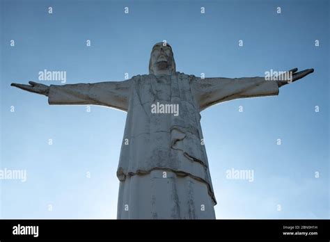 Cristo Del Rey Statue Of Cali Colombia Stock Photo Alamy