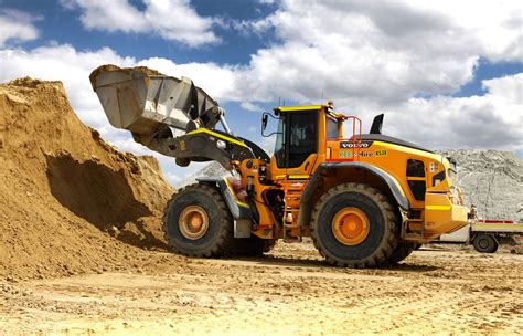 2 Considerations When Hiring A Loader For Your Construction Site Kee