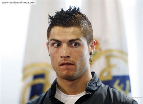 Bir saç modeli cristiano ronaldo nasıl yapılır? Ronaldo Saç Modelleri VeresimleriÜnlü Saç Modelleri