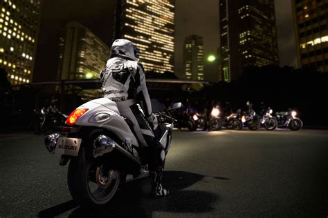 Read full specifications of the suzuki hayabusa bike model, owner's reviews, photos and videos. Suzuki Hayabusa 2019 - Bản nâng cấp toàn diện của 'thần gió'