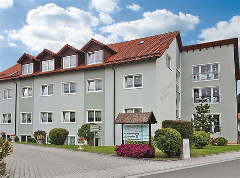 Seniorenpflege zu hause als echte alternative. Seniorenheim Glashütten - Wohnen wie zu Hause - in der ...