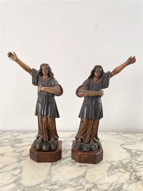Proantic Pair Of Carved And Polychrome Wooden Figures