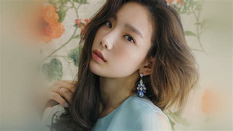 Hm37 Kpop Snsd Taeyeon Flower Girl Wallpaper