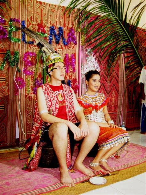 Baju Tradisional Iban Sarawak