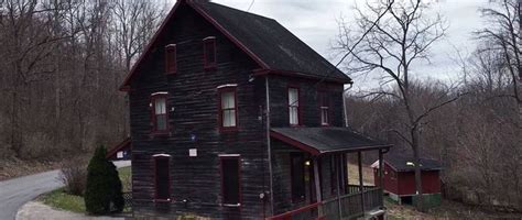 10 American Murder Houses And The Spirits That Reside Within