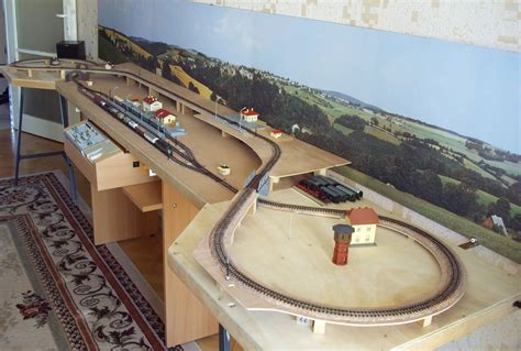 Small Folding Layout For Use In Both H0e And N Scales Model Train