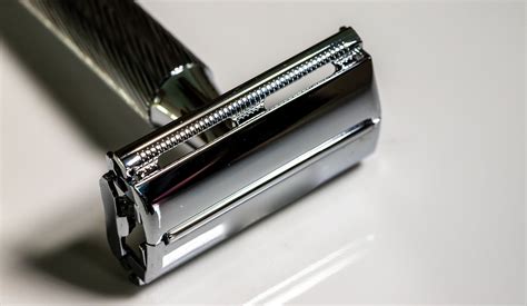 How To Shave With A Safety Razor Shaving Tips For A Close Shave